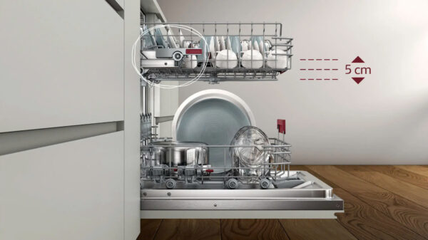 Máy có thể điều chỉnh chiều cao rổ